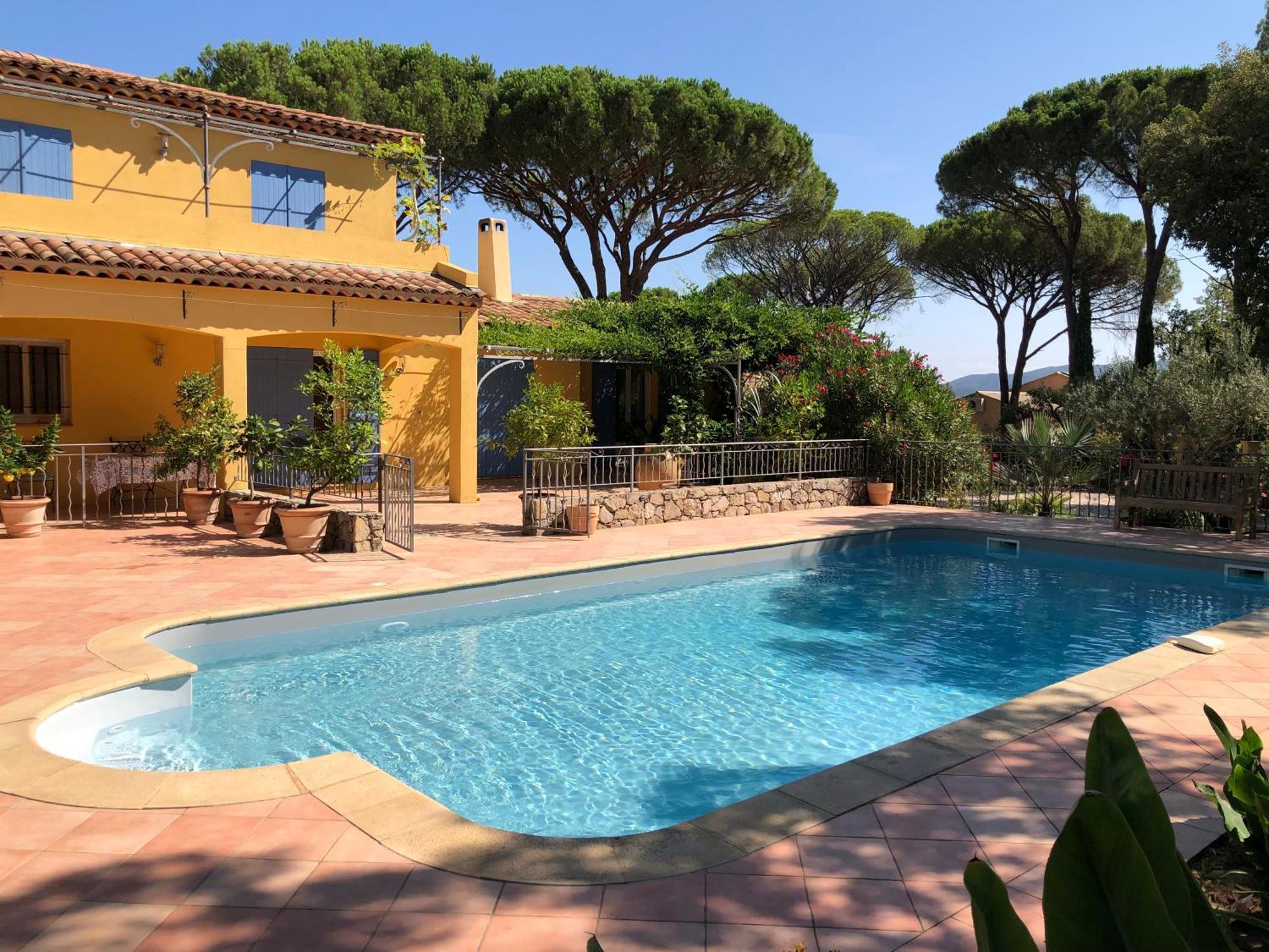 Sous Les Pins Parasols Vidauban Exterior photo