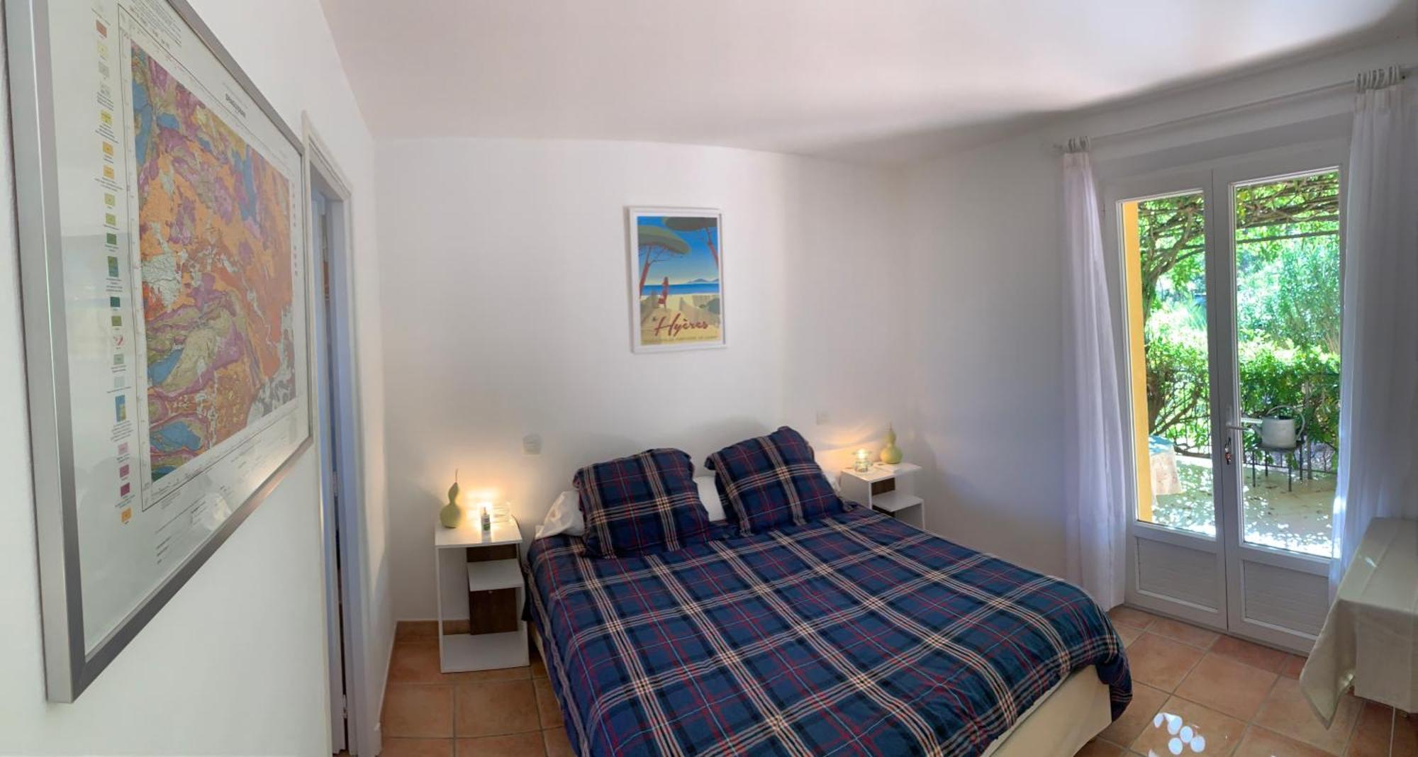 Sous Les Pins Parasols Vidauban Room photo